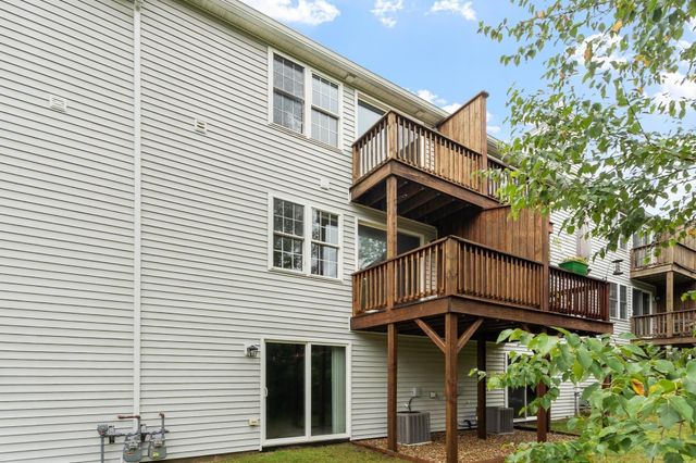 9 Green Briar Rd 9, Fitchburg, MA 01420