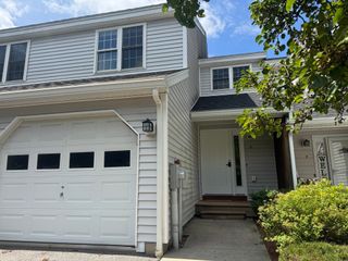 9 Green Briar Rd 9, Fitchburg, MA 01420