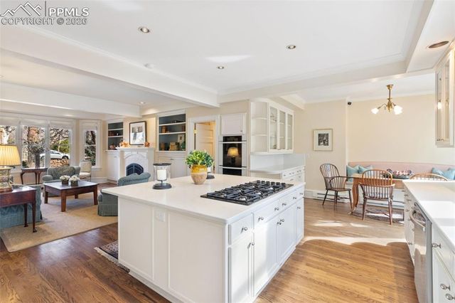 9 Broadmoor Avenue, Colorado Springs, CO 80906