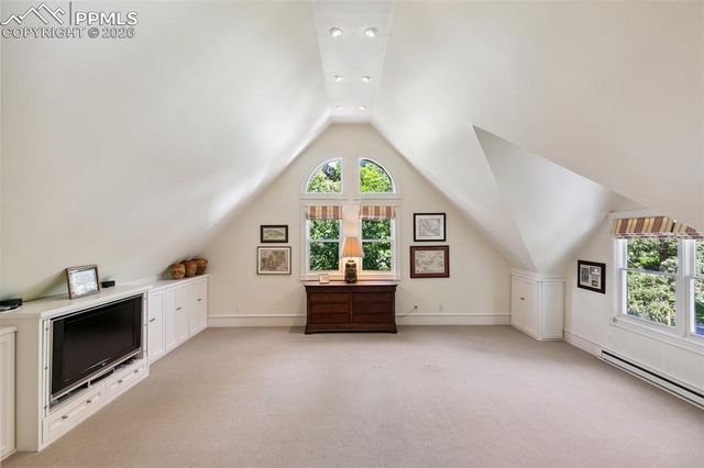 9 Broadmoor Avenue, Colorado Springs, CO 80906