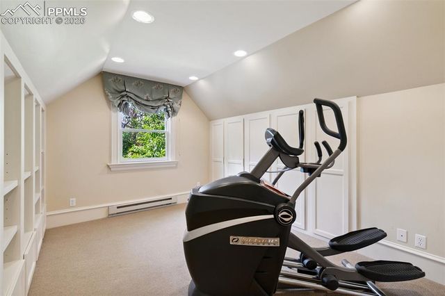 9 Broadmoor Avenue, Colorado Springs, CO 80906