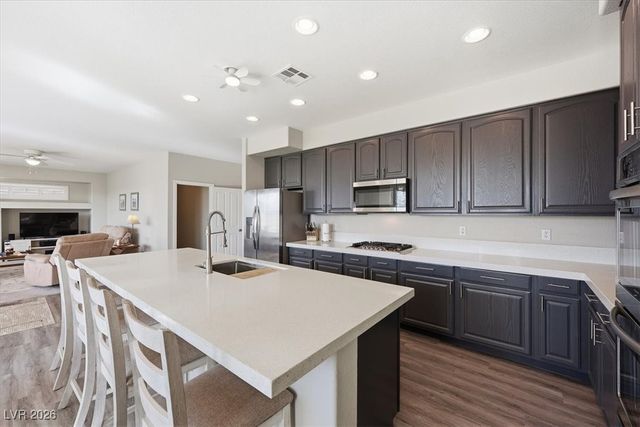 6845 Cedar Basin Avenue, Las Vegas, NV 89142