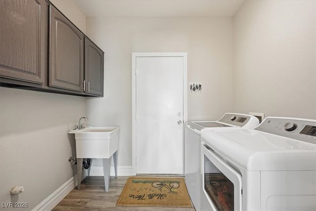 6845 Cedar Basin Avenue, Las Vegas, NV 89142