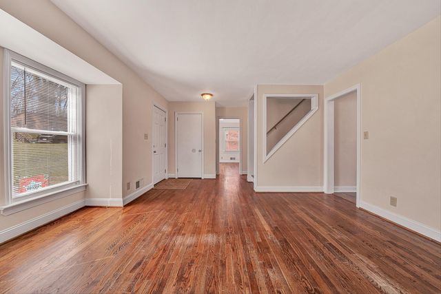 1013 Gardens RD, Roanoke, VA 24014