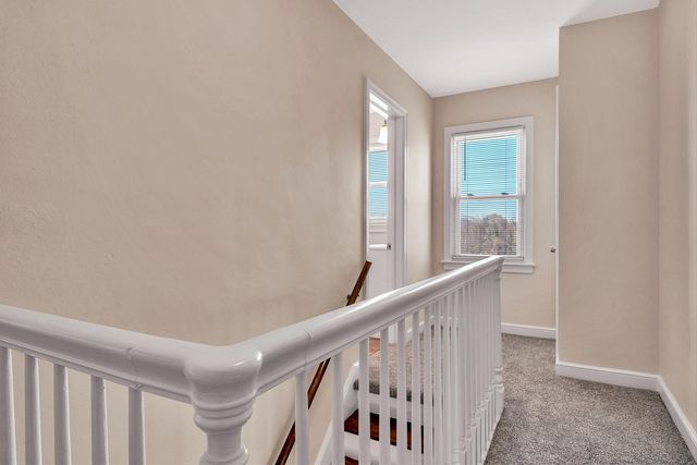 1013 Gardens RD, Roanoke, VA 24014