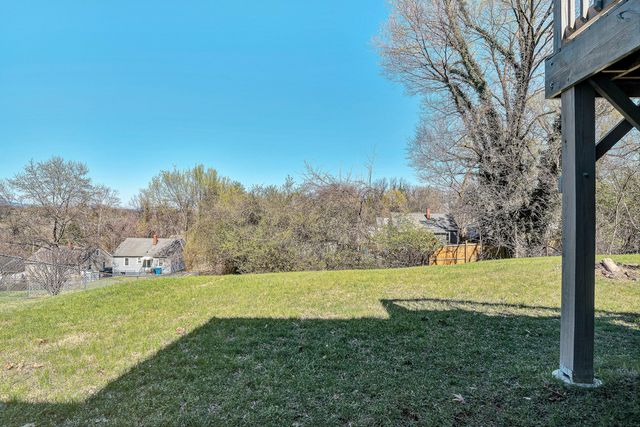 1013 Gardens RD, Roanoke, VA 24014