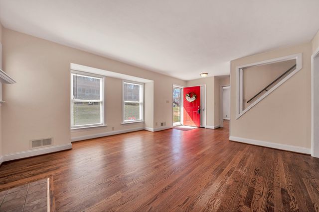 1013 Gardens RD, Roanoke, VA 24014