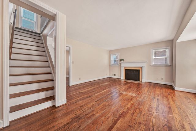 1013 Gardens RD, Roanoke, VA 24014