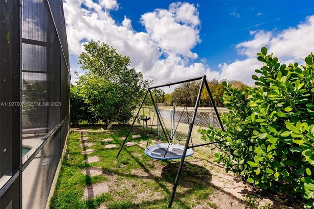 3022 BRANSBURY CT, Kissimmee, FL 34747