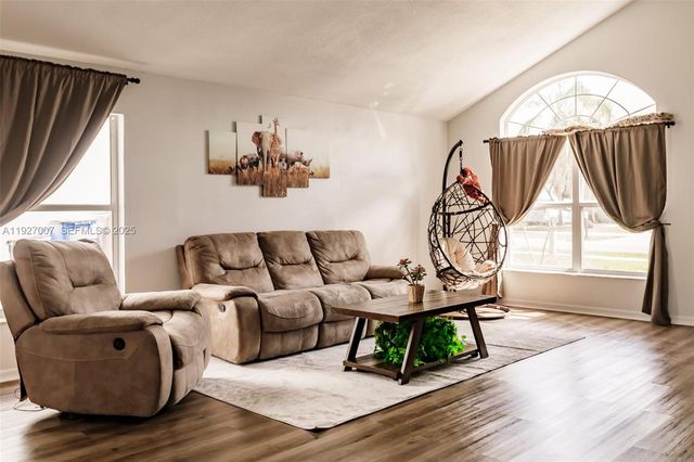 3022 BRANSBURY CT, Kissimmee, FL 34747