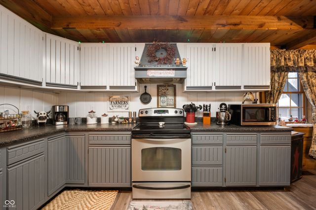 7381 S State Road 101, Liberty, IN 47353