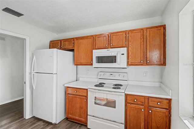 1004 LANTANA DRIVE, Eustis, FL 32726