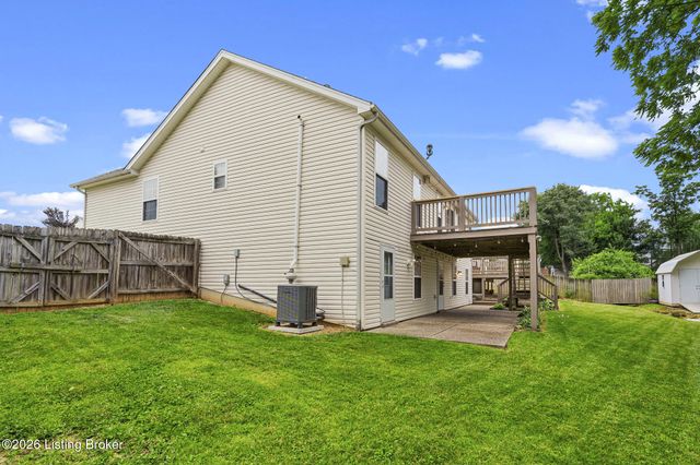 5908 Saddle Blanket Dr, Louisville, KY 40219
