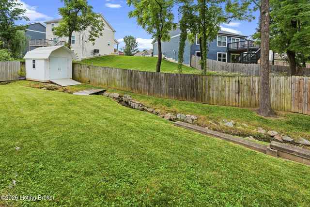 5908 Saddle Blanket Dr, Louisville, KY 40219