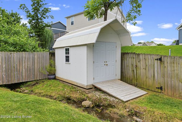 5908 Saddle Blanket Dr, Louisville, KY 40219
