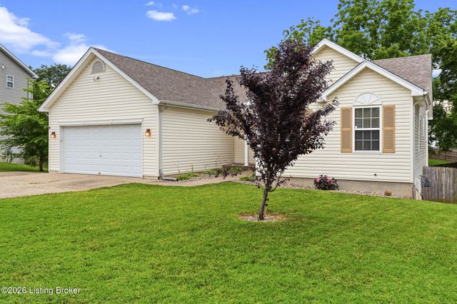 5908 Saddle Blanket Dr, Louisville, KY 40219