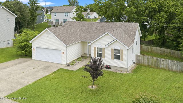 5908 Saddle Blanket Dr, Louisville, KY 40219