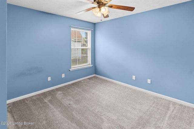 5908 Saddle Blanket Dr, Louisville, KY 40219