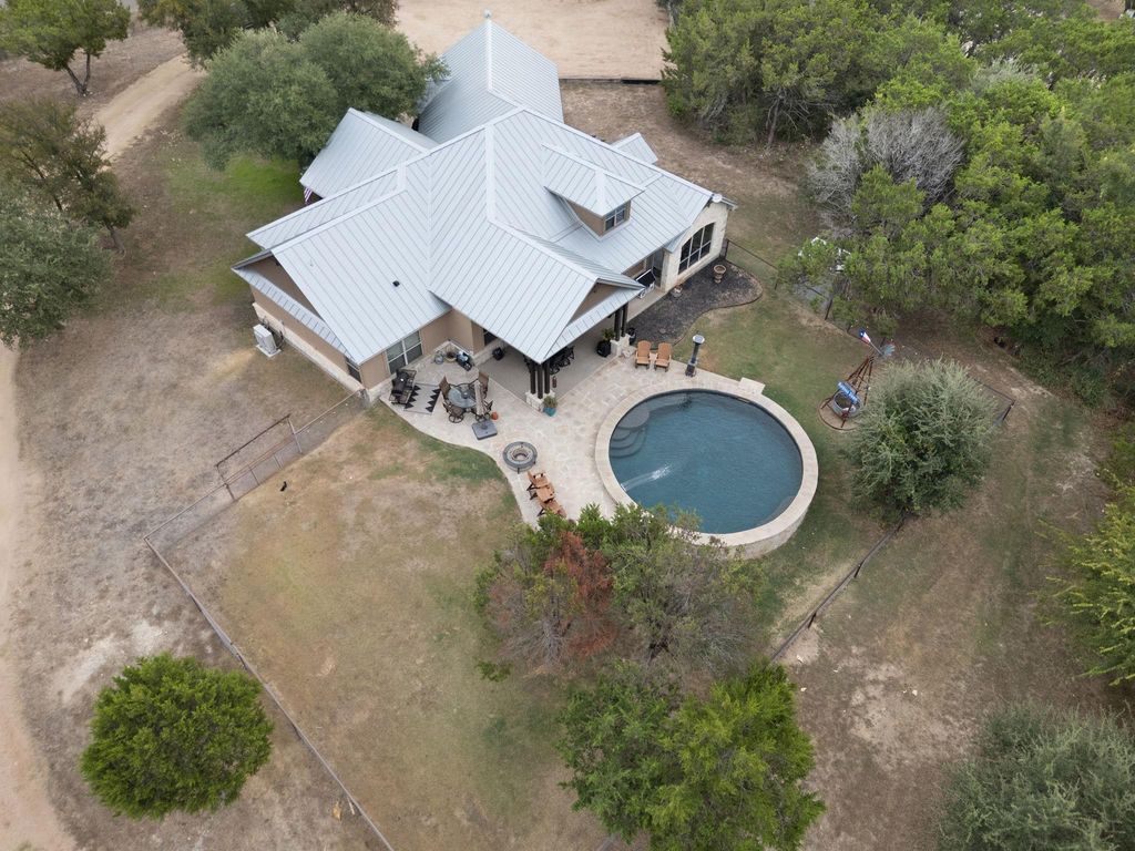 430 Supple DR, Lampasas, TX 76550
