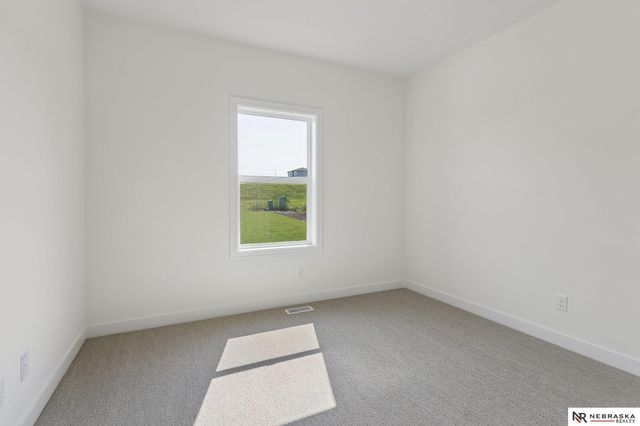 11209 N 173 Street, Bennington, NE 68007