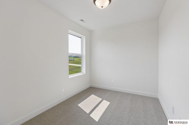 11209 N 173 Street, Bennington, NE 68007