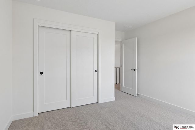 11209 N 173 Street, Bennington, NE 68007