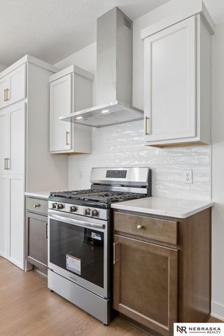 11209 N 173 Street, Bennington, NE 68007