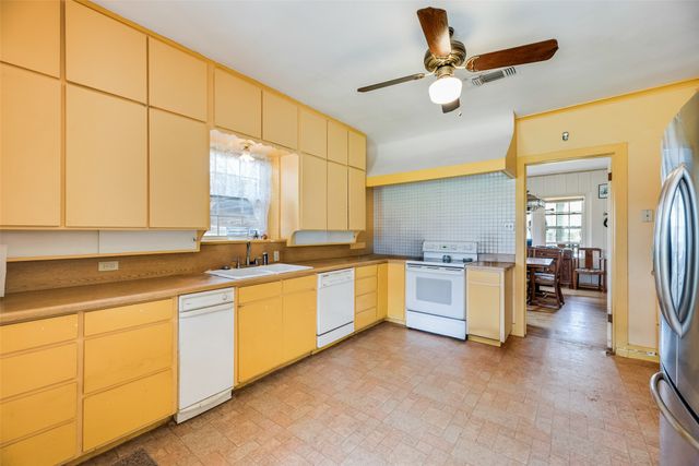 508 Martin Lane, Euless, TX 76040