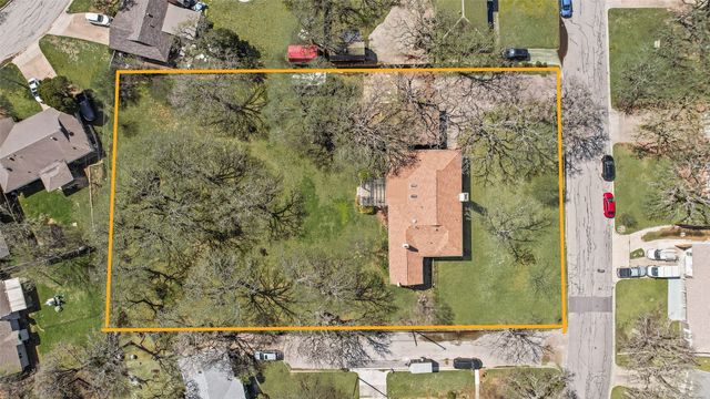 508 Martin Lane, Euless, TX 76040