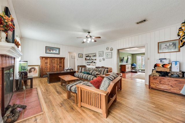 508 Martin Lane, Euless, TX 76040