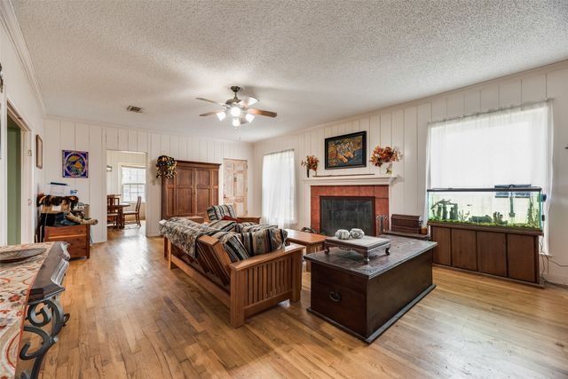 508 Martin Lane, Euless, TX 76040