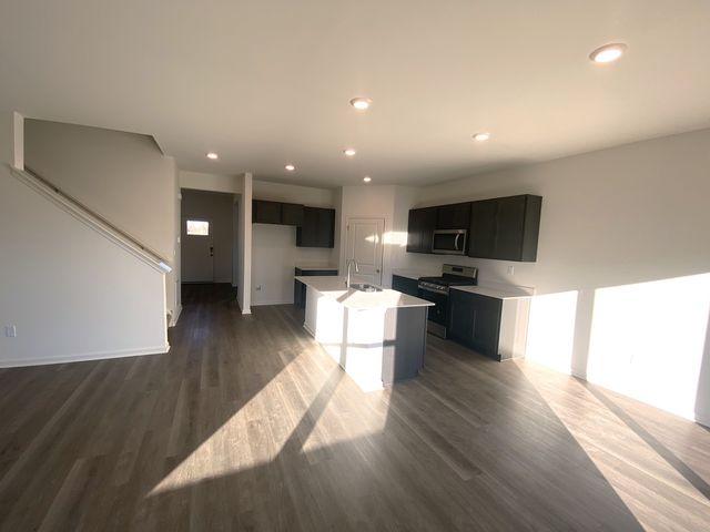 17207 Munster Lane, Tinley Park, IL 60477