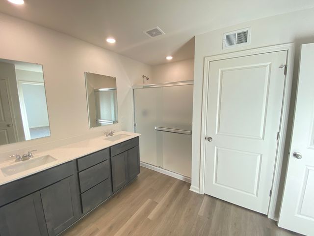 17207 Munster Lane, Tinley Park, IL 60477