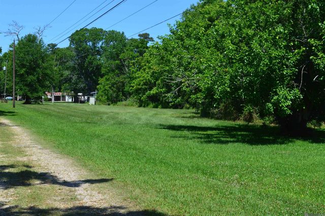 14289 W A J Rouyea Rd, Gonzales, LA 70737