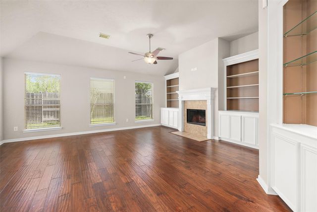 3715 Crescent Drive, Pearland, TX 77584