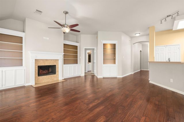 3715 Crescent Drive, Pearland, TX 77584