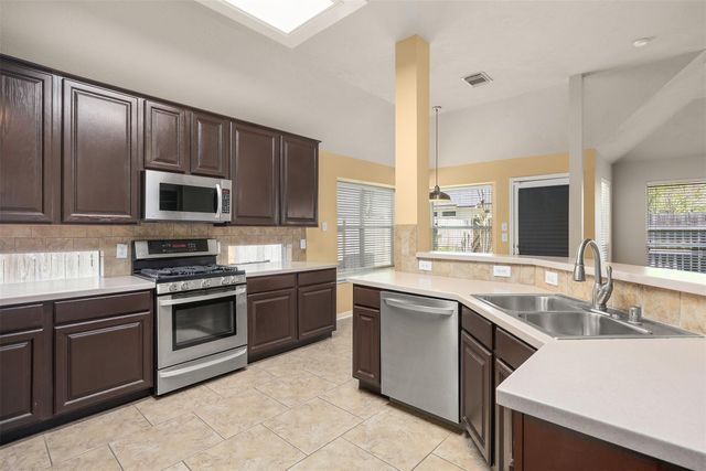 3715 Crescent Drive, Pearland, TX 77584