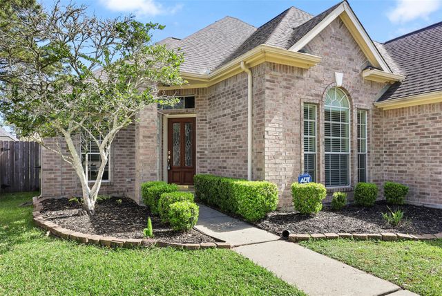 3715 Crescent Drive, Pearland, TX 77584