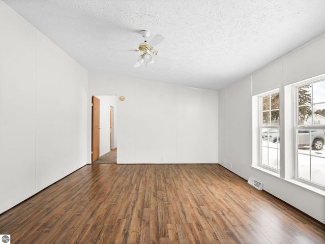 303 S Orange Street, Kalkaska, MI 49646