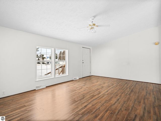 303 S Orange Street, Kalkaska, MI 49646