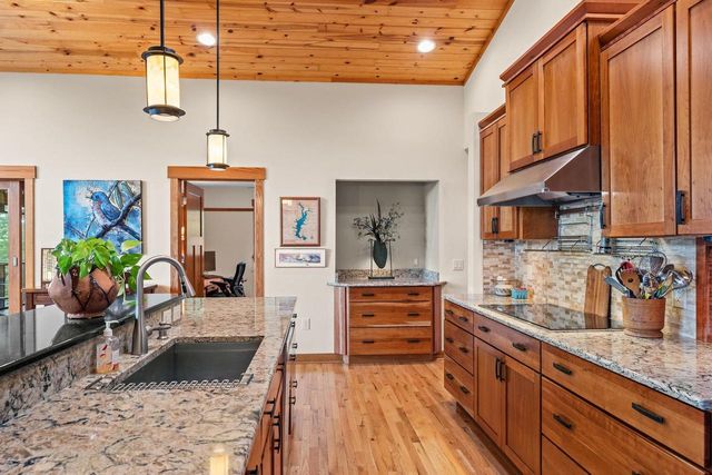 S1501 Canary Court, La Valle, WI 53941