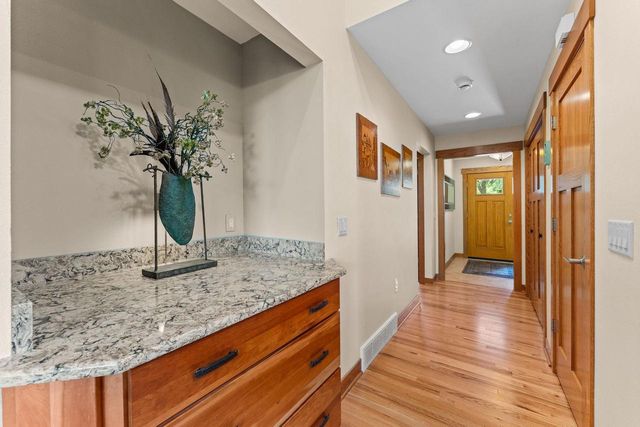 S1501 Canary Court, La Valle, WI 53941