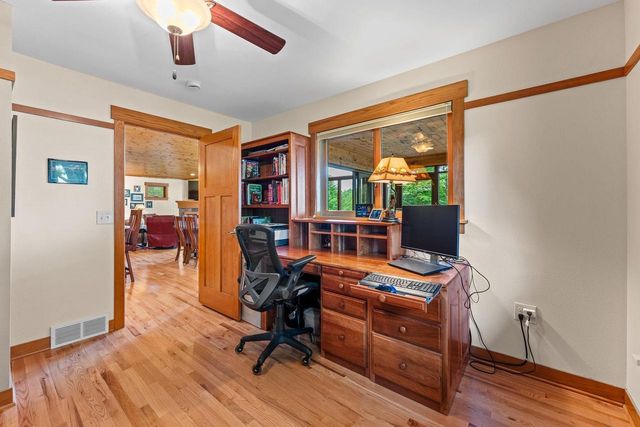 S1501 Canary Court, La Valle, WI 53941