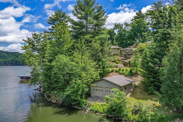 S1501 Canary Court, La Valle, WI 53941
