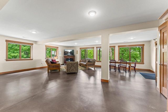 S1501 Canary Court, La Valle, WI 53941