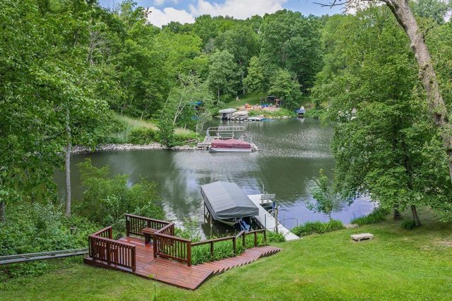 S1501 Canary Court, La Valle, WI 53941