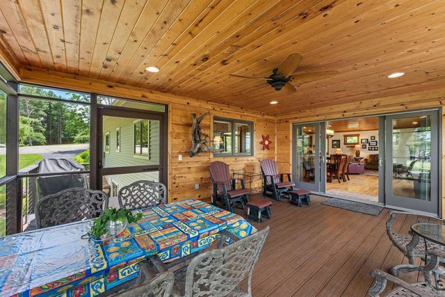 S1501 Canary Court, La Valle, WI 53941