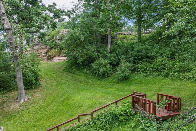 S1501 Canary Court, La Valle, WI 53941