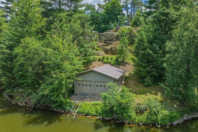 S1501 Canary Court, La Valle, WI 53941