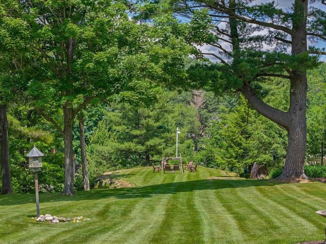 S1501 Canary Court, La Valle, WI 53941
